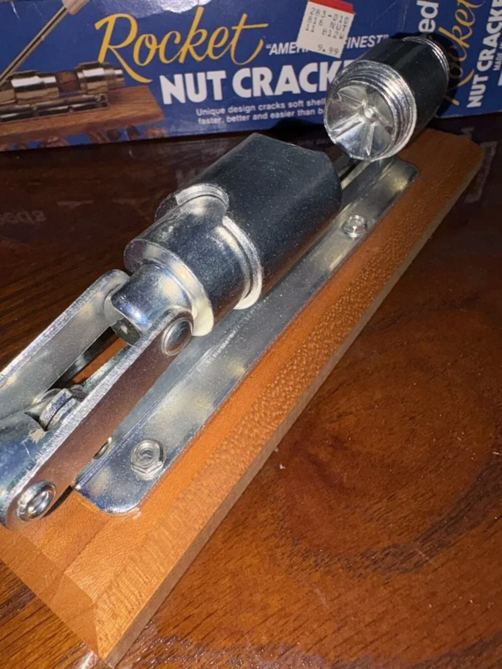 Vintage Reed’s Rocket Nut Cracker Model 816 USA Made Pecan Walnut Original Vl04